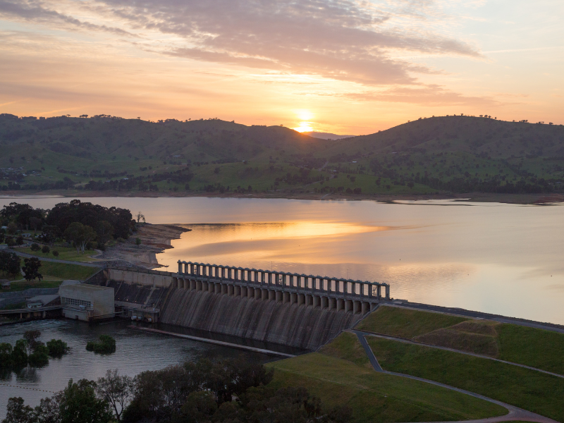 Lake Hume Dam